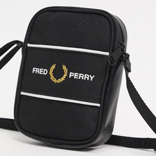 กระเป๋า FRED PERRY CROSSBODY BAG ของแท้ พร้อมส่ง