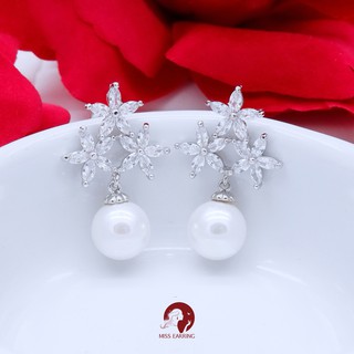 Miss Earring ต่างหูดอกไม้ไข่มุกสีขาว Flower Power Earrings  เงินแท้ 925 คุณภาพสูง