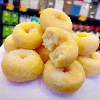 โดนัทยิ้มยิ้ม [ 2ห่อ] Donut โดนัทนมสด โดนัทน้ำตาล โดนัทจิ๋ว โดนัทเค้ก โดนัทโบราณ มี อย ฮาลาล