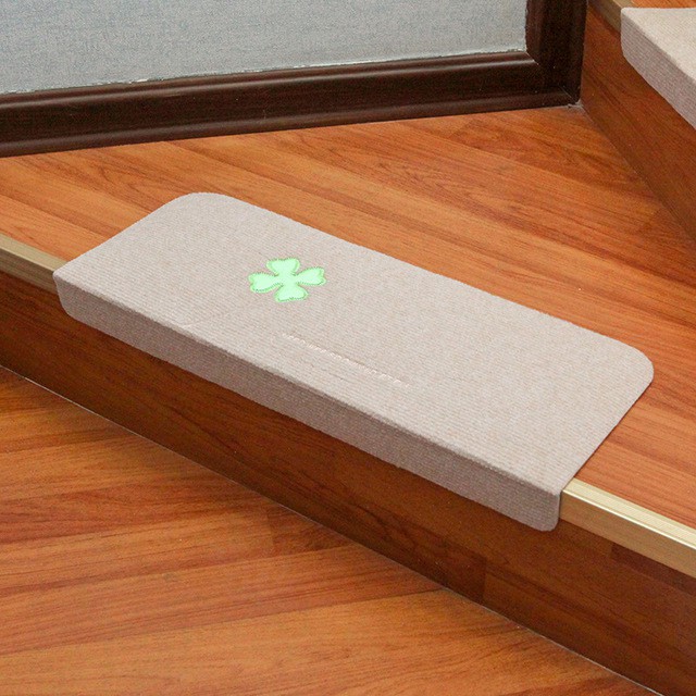 พรมปูพื้นกันลื่นสำหร