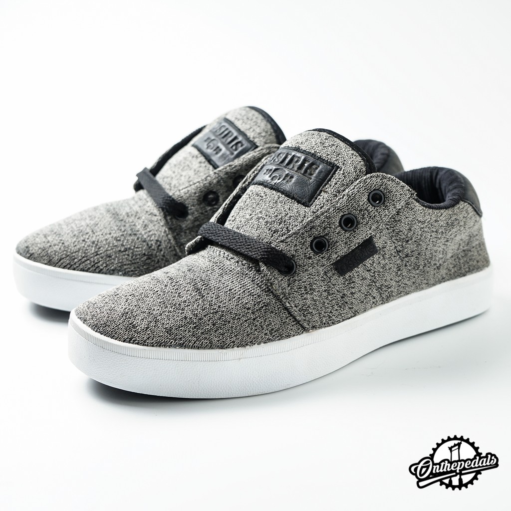 รองเท้าสเก็ตผู้หญิง Osiris (outlet มีกล่อง) ไซส์ 5.5us  (23.5cm) รองเท้าสำหรับ surfskate, longboard,