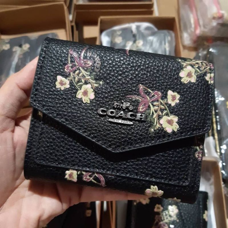 กระเป๋าสตางค์ COACH แท้ รุ่น SMALL WALLET WITH FLORAL BOW PRINT