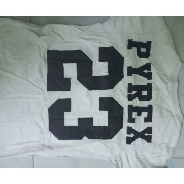 เสื้อยืด แบรนด์ pyrex
