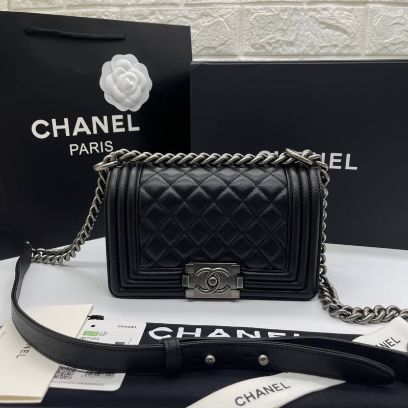 chanel boy “8 silver hardware microchip origi