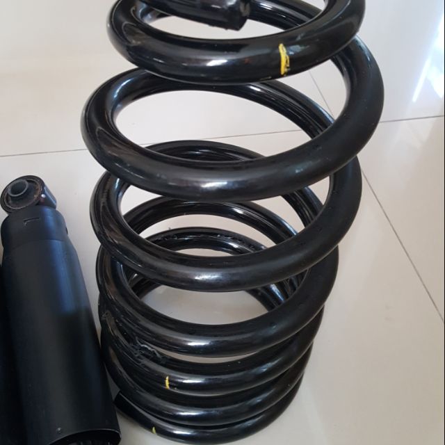 โช๊คอัพหลัง + สปริง Hyundai H1  ปี 2018