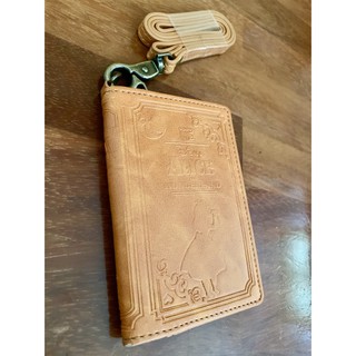 [NEW] กระเป๋าใส่บัตรพร้อมสายยาว Alice in the Wonderland card case with long strap holder
