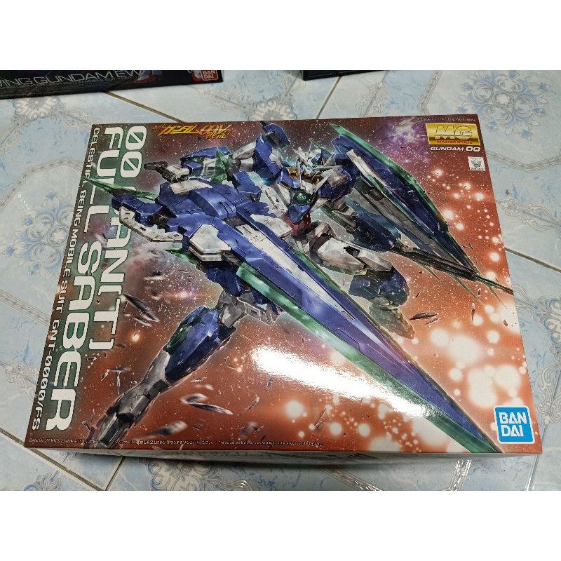 Gundam 00Qan(T) Full Saber MG 1/100