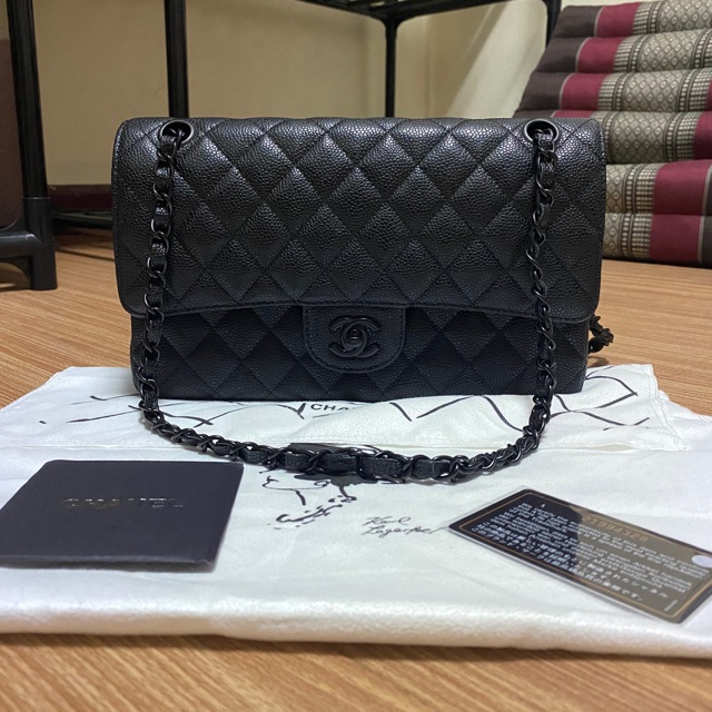 Chanel classic 10 inch black soblack