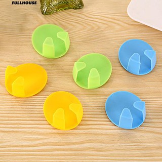 ₳ 2Pcs Appliance Office กำแพงกาวพลาสติกปลั๊กไฟฟ้า Holder Hook Hook