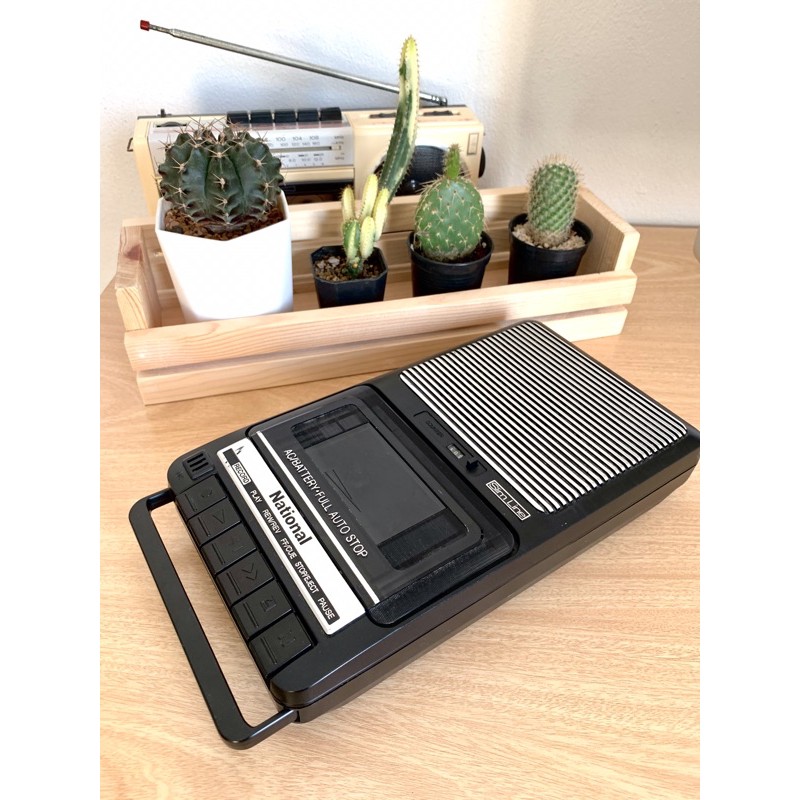 เครื่องเล่นเทป Cassette Player National Slim Line Cassette RQ-2102