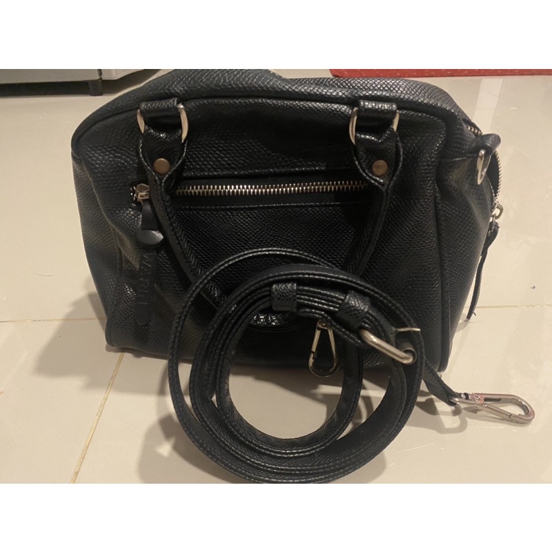 กระเป๋าคอสบอดี้ Awarin มือ 2