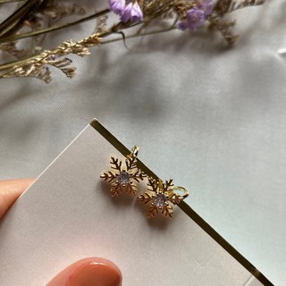 AW-0012 Earcuff frozen snow flake เกล็ดหิมะ