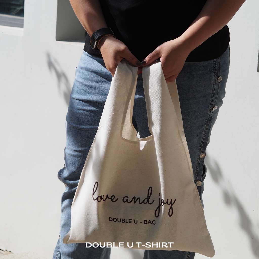 ถุงผ้าดิบหนา ขนาดกระทัดรัด ทรงถุงพลาสติก HOBO BAG รุ่น LOVE AND JOY - DOUBLE U BAG
