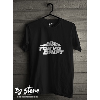 เสื้อยืดโอเวอร์ไซส์เสื้อยืดลําลอง แขนสั้น พิมพ์ลาย TOKYO DRIFT DISTRO 3Y STORES-3XL