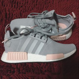 Adidas NMD R1 Pink Gray (exclusive) from office shoes size 5UK ของแท้มือสองสภาพใหม่มาก อุปกรณ์​ครบพร้อมกล่อง