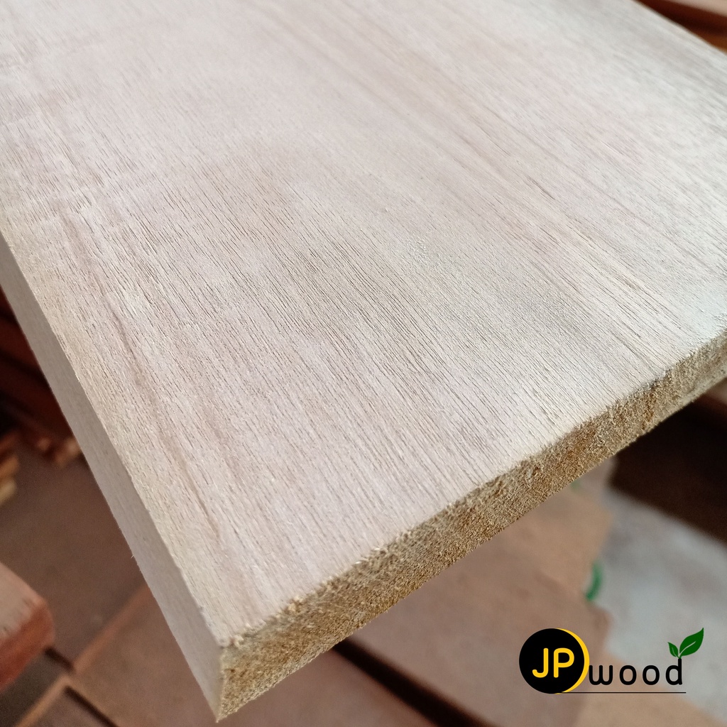ไม้พะยอม ขนาด 0.5"x6" , 1"x4" , 1"x6" , 1"x8" , 1"x10" ไสเรียบทั้ง 4 ด้าน ยาว 1 - 2 เมตร สามารถสั่งตัดตามขนาดได้