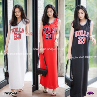 Maxi Dress เดรสยาวแขนกุด แต่งขอบคอขอบแขน ผ้า Sport Micro สกรีน bull 23