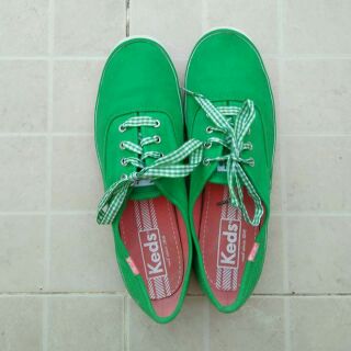 รองเท้าผ้าใบ สีเขียว Keds Sneaker Green สวยใหม่มาก  Size 36 ยาว 23"