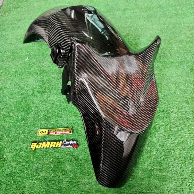 คาร์บอนแท้ บังโคลนหน้า xmax 17-22 ลุงแม็กคาร์บอน