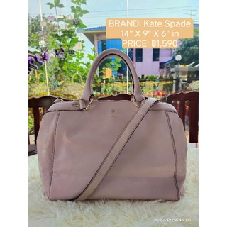 Kate Spade สีชมพูหวานมากๆ ทรงคุณนายสุดๆ มีร่องรอยการใช้งานนิดหน่อย