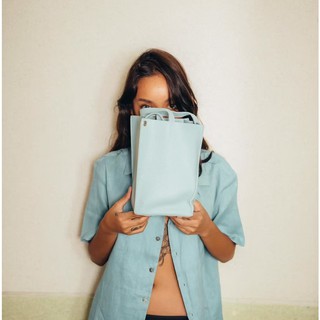 กระเป๋าสะพายหนังพียู ทรงเหลี่ยม (LAYLA BAG baby blue)