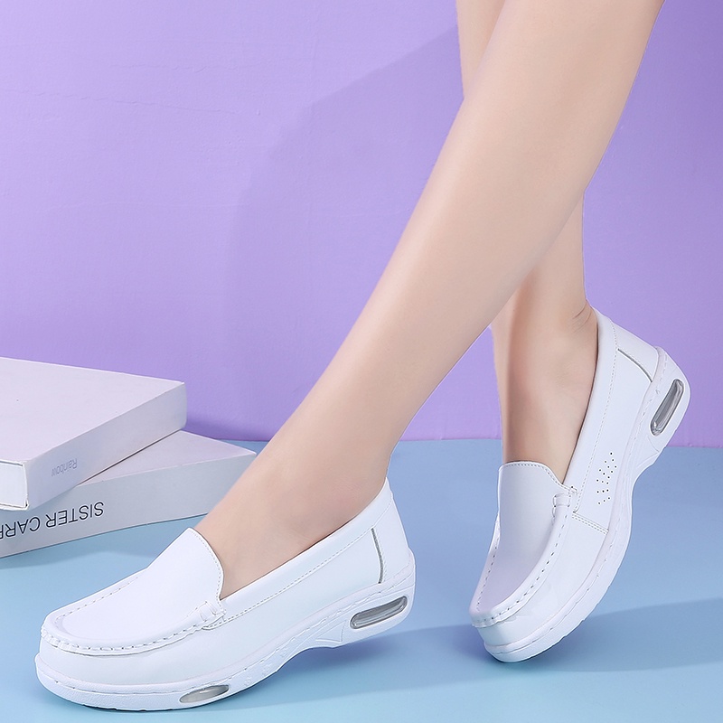 รองเท้าพยาบาลสีขาว  จัดส่งที่รวดเร็ว  รุ่น8056