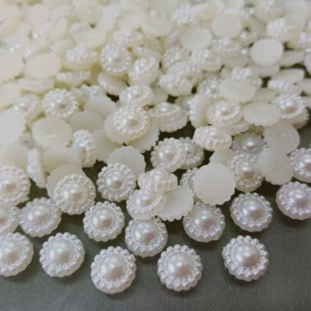 มุขขอบจุด สีมุข8มิล 50ชิ้น 20 บาท