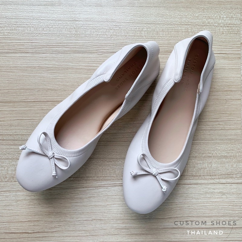 รองเท้าบัลเล่ต์ พื้นนุ่ม By Customshoes สีครีมขาว