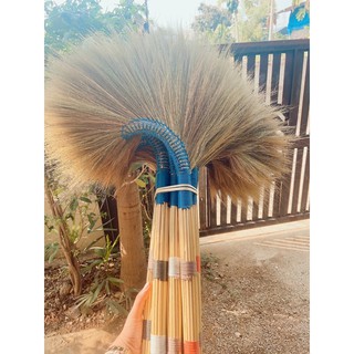 ไม้กวาดดอกหญ้ามัด 10ด้าม งานOTOP ถักมือไม่หลุดง่ายหนาแน่นทนท…