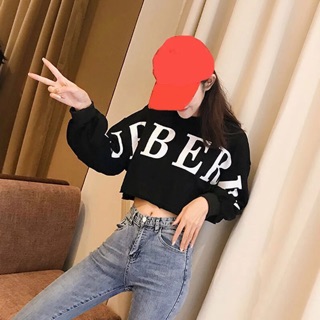 Burberry crop top  เสื้อครอปแขนยาวสกรีนลาย เนื้อผ้าเกล็ดปลาหนา อย่างดี