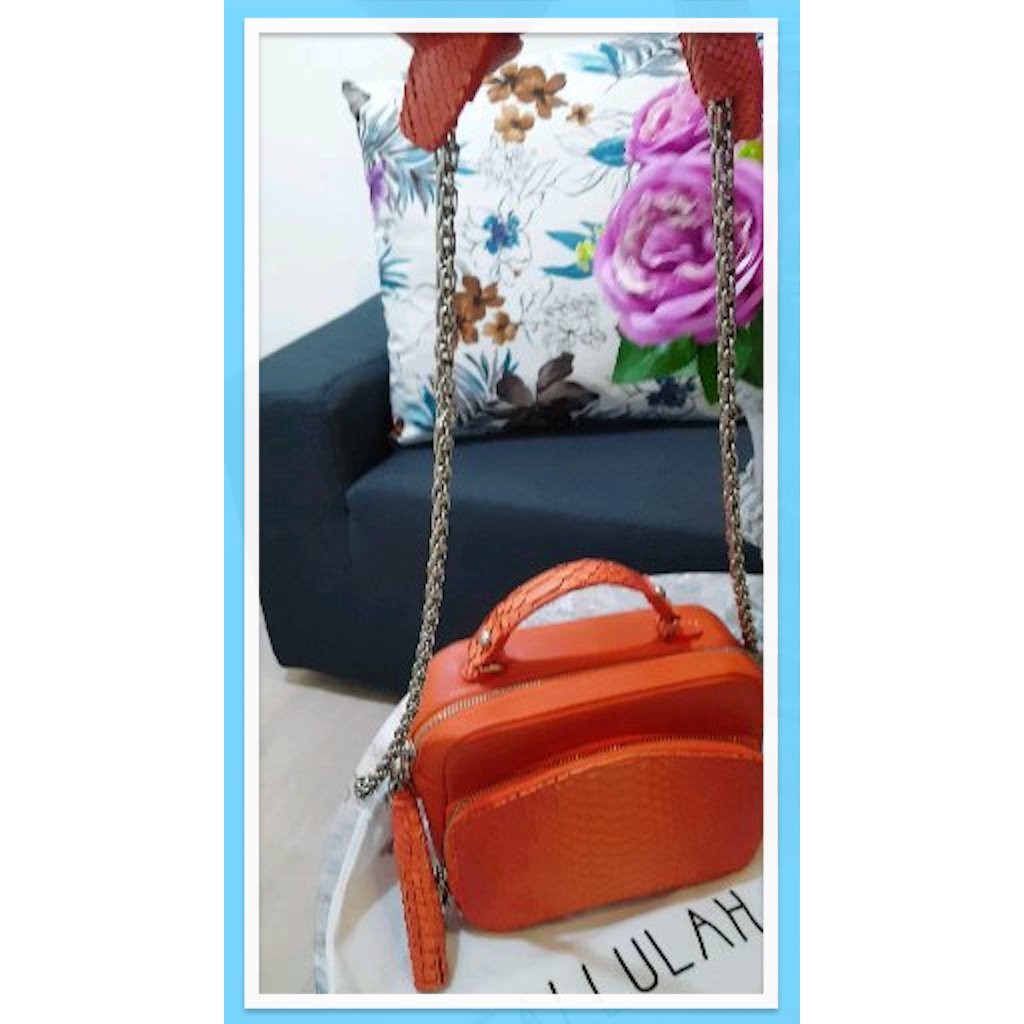 Tallulah รุ่น Mini Riley handbag กระเป๋าสะพายสีส้ม สายโซ่
