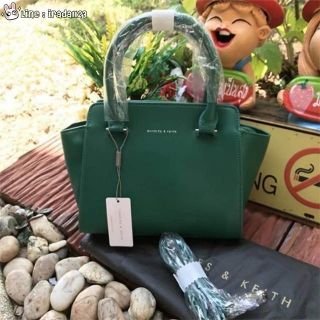 CHARLES &amp; KEITH CITY BAG ของแท้ ราคาถูก