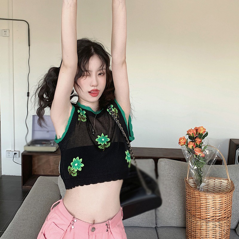 ผู้หญิงเสื้อกล้ามถักปักลายดอกไม้