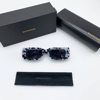 BALENCIAGA DYNASTY RECTANGULAR FRAME SUNGLASSES แว่นตากันแดดแบรนด์บาลองเซียก้า สี marble ขาวดำ กันแดด uv400