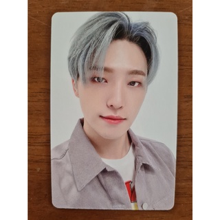 [แท้/พร้อมส่ง​] โฟโต้​การ์ด Photocard ดีโน่ Dino Seventeen 2022 Seasons Greetings Outfit of the Day Photo Card