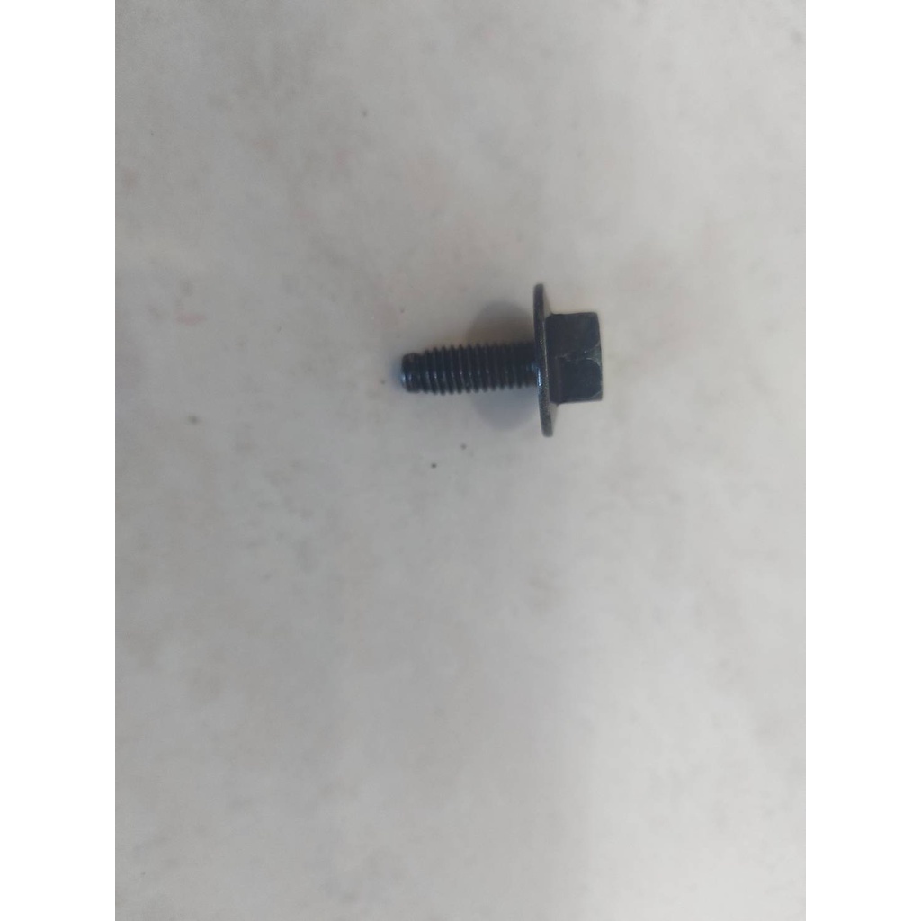 222. 9KK600616B น็อตยึด มาสด้า 2 Mazda 2 ปี 2014 ของแท้ เบิกศูนย์