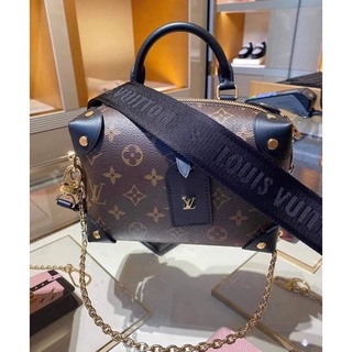 กระเป๋าสะพายแบรนด์เนมพร้อมส่ง New Louis Vuitton Petite Malle Souple 📌size 20 cm.📌