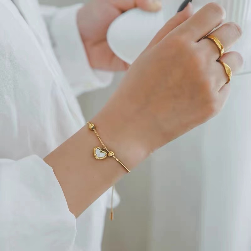 สร้อยข้อมือ จี้เปลือกหอย หัวใจ | สร้อยคอหรูหรา น้ําหนักเบา | จี้รูปหัวใจ สไตล์เท่ | กันน้ํา ป้องกันอาการแพ้ ไม่ซีดจาง