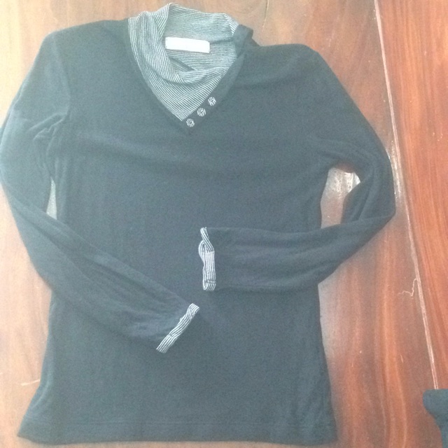 เสื้อยืด Giordano