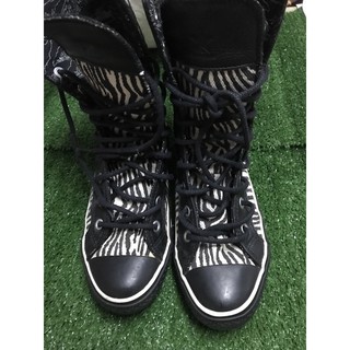 รองเท้าแบรนด์เนมมือสอง Converse zebra สไตล์ Vintage สำหรับสายอนุรักษ์