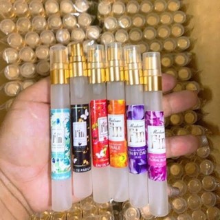 น้ำหอมมาดามฟิน 10 ml. 6 สี 6 กลิ่นหอมมาก ( มีบริการเก็บเงินปลายทาง )