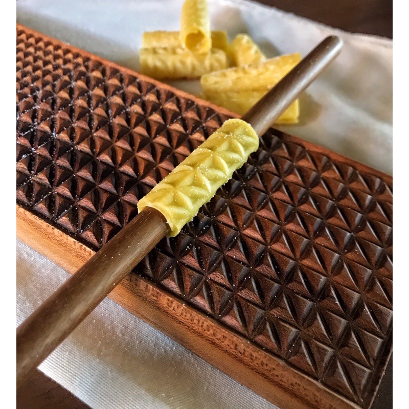 Aksara Garganelli Board 2 / กระดานพาสต้า / เครื่องมือพาสต้า / กระดานคาวาเทลลี