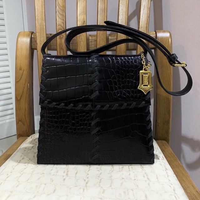 Yves Saint Laurent crocodile embossed bag with charm ysl ของแท้ มือสอง แบรนด์เนม วินเทจ
