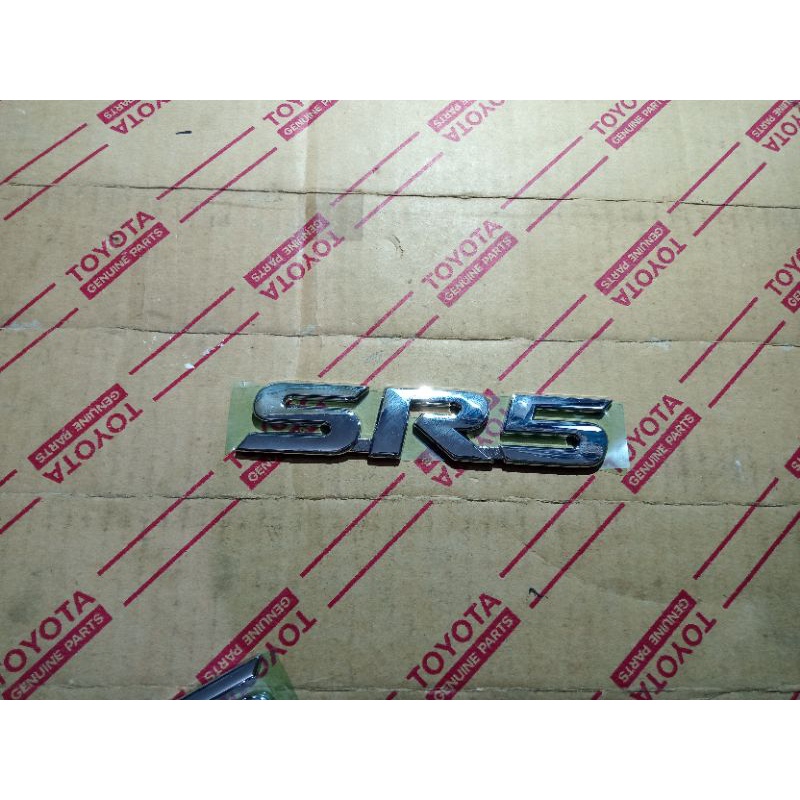 ตราสัญลักษณ์โลโก้เขียน SR5 ดั้งเดิม