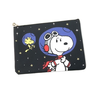 เก็บเอกสาร กระเป๋าเอกสาร ซองเอกสาร อย่างดี มีผ้าซับด้านใน ลาย snoopy อวกาศ สีดำ ขนาด 35 x25 x2 cm  สีสดใส สวยงาม BY 8118