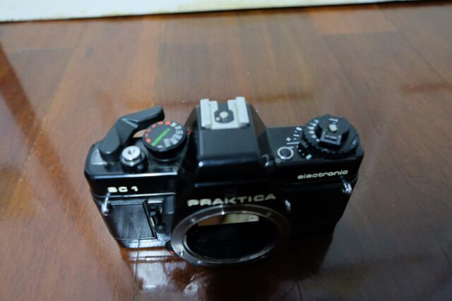 Appareil Photo Argentique Praktika BC1 Electronic - 35mm - Pour Pièces Ou Réparation - Non Testé