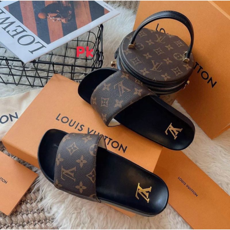 Sandália Rasteira Louis Vuitton Academy – Loja Must Have