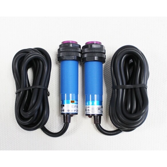 SZ สวิตช์ตาแมวผ่าน E3F-5DP1-5L E3F-5DN1-5L Class A DC สามสาย PNP ปกติเปิด 5 เมตร M18สินค้าเดิม
