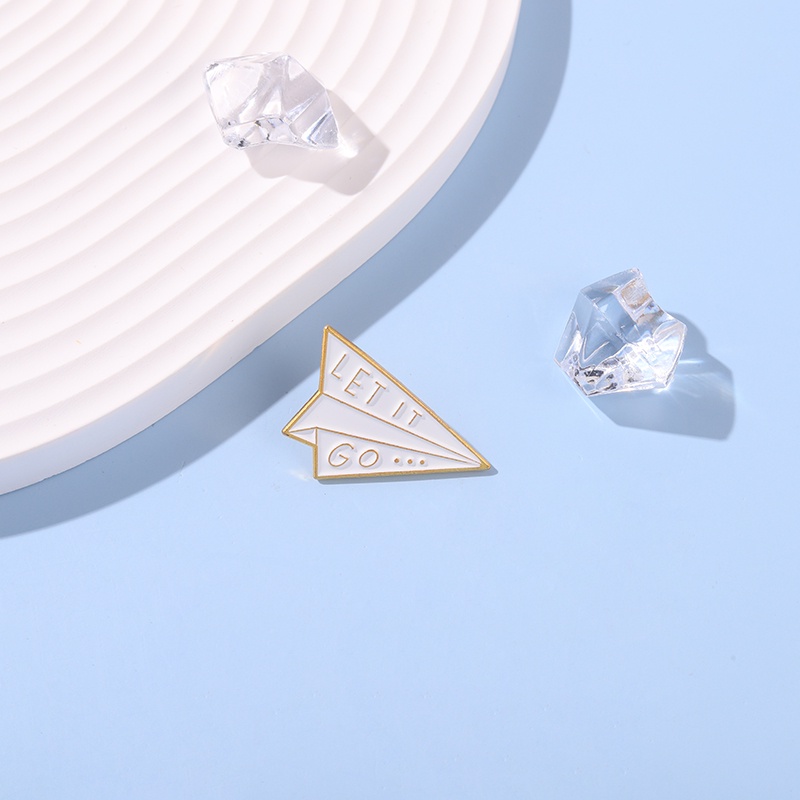 น่ารัก Let It Go กระดาษ เครื่องบิน เคลือบ Pin มินิ เครื่องบิน เข็มกลัด ตรา ปกเสื้อ การ์ตูน เครื่องประดับ ของขวัญสําหรับเด็ก เพื่อน