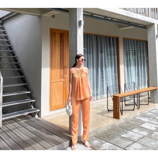 newlooksbkk  RAINY SET เซทเสื้อทรงผูกคอด้านหลัง คู่กับกางเกงขายาว
